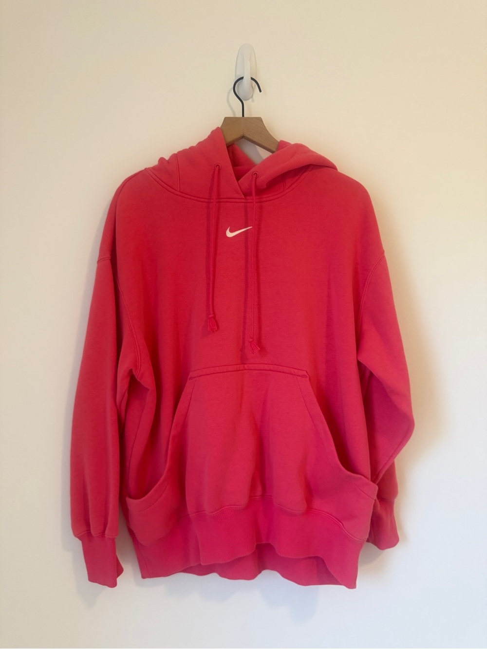Nike Womens Centered Swoosh Logo Pink Hoodie Pullover Sweatshirt Medium Comfy